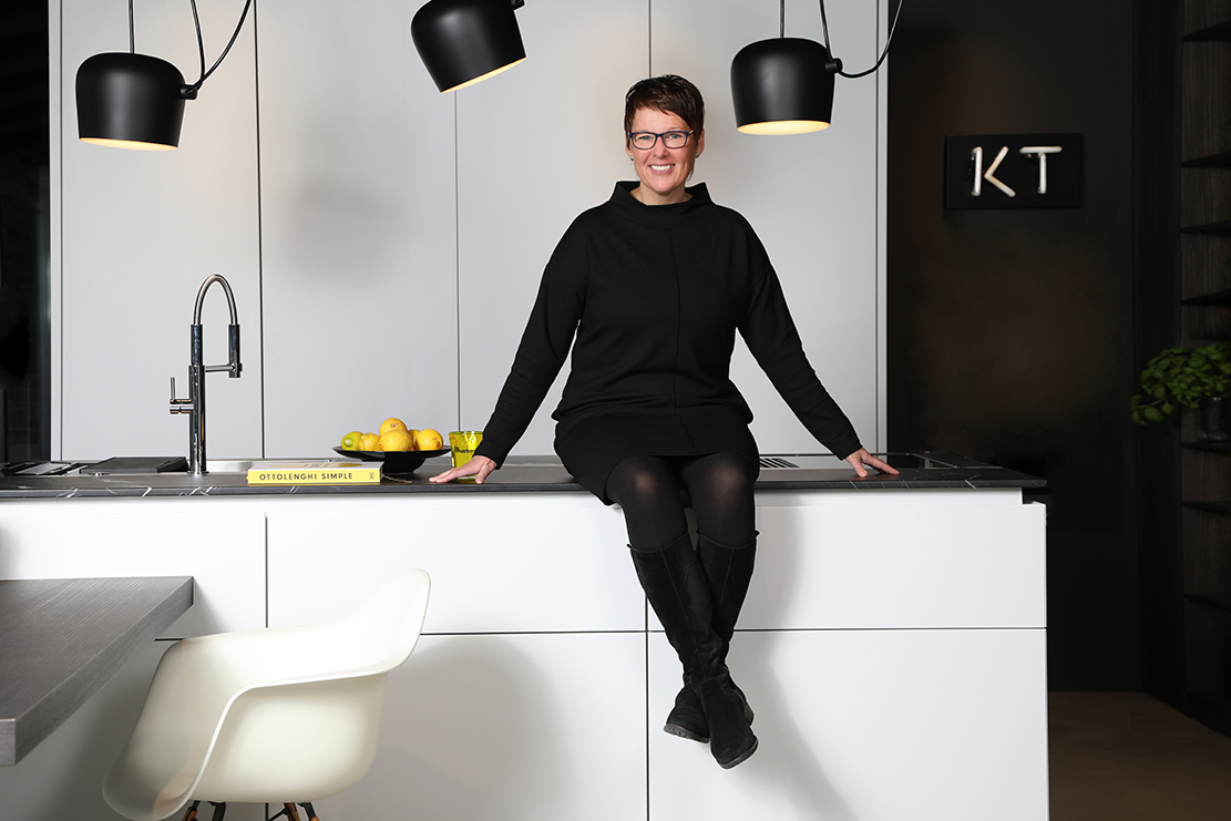 Ellen Lorenzen 23 ab 0141 WEB