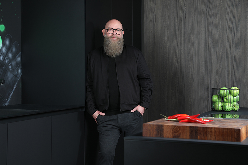 Holger Jacobsen 23 ab 0054WEB